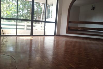 4 Bed Townhouse with En Suite in Lavington - 2