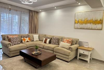 3 Bed Apartment with En Suite in Riverside