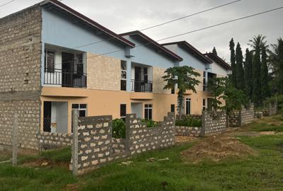 3 Bed Townhouse with En Suite in Mtwapa - 2