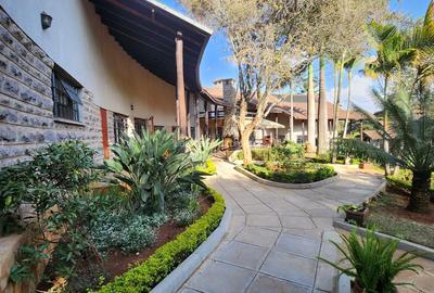 5 Bed Villa with En Suite at Hardy - 3