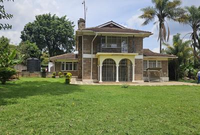 5 Bed House with En Suite in Runda