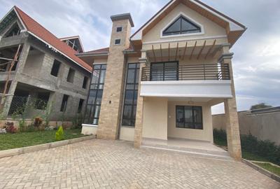 4 Bed House with En Suite in Kitengela - 2