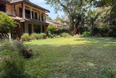 5 Bed House with En Suite in Nyari