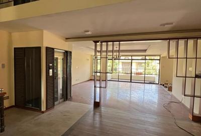 5 Bed Townhouse with En Suite at Convent Drive - 3
