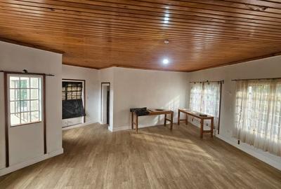 5 Bed House with En Suite in Runda - 4