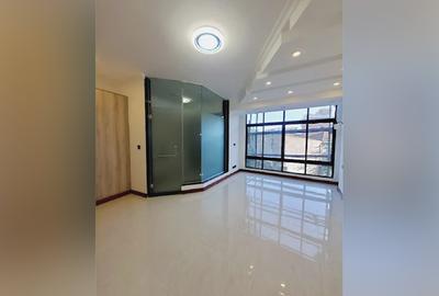 2 Bed Apartment with Gym in Kilimani - 3