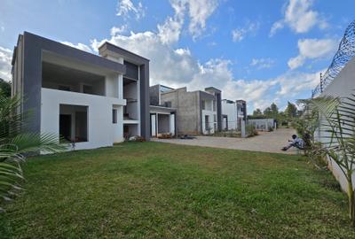 5 Bed House with En Suite at Mugutha - 2
