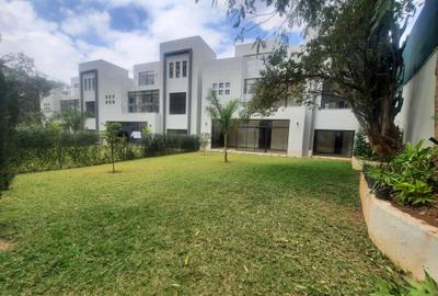 5 Bed Villa with En Suite in Lavington - 4