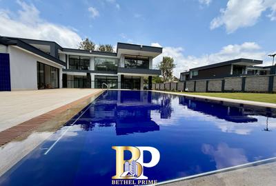 5 Bed Villa with En Suite in Nyari - 4
