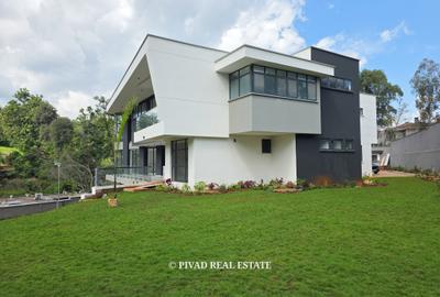 5 Bed House with Garden in Nyari
