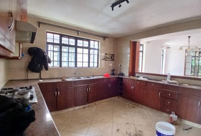 5 Bed Townhouse with En Suite at Mbaazi Avenue - 4