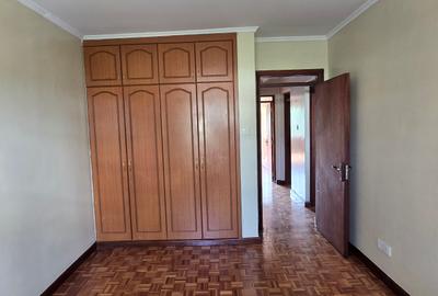 4 Bed Apartment with En Suite in Lavington - 4