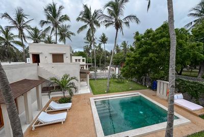 4 Bed Villa with En Suite at Watamu - 3