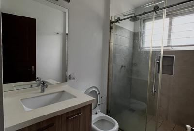5 Bed Townhouse with En Suite at Lavington - 2