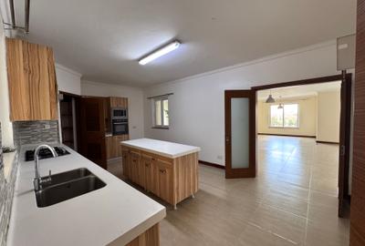 Serviced 3 Bed Apartment with En Suite in Lavington