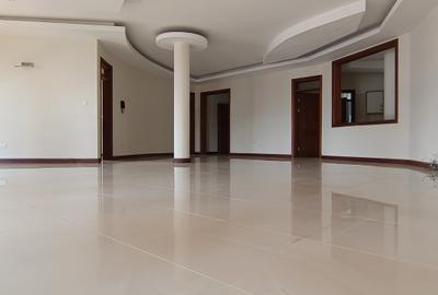 4 Bed Apartment with En Suite in Westlands Area - 4