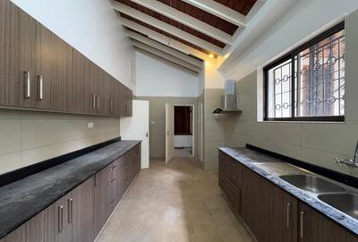 5 Bed House with En Suite in Thigiri - 3