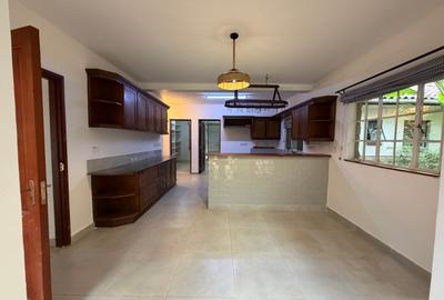 5 Bed Villa at Rosslyn - 3