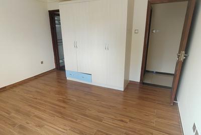 3 Bed Apartment with En Suite in Lavington - 3