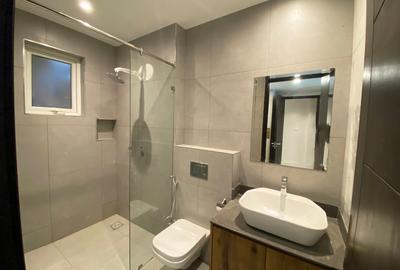 5 Bed Apartment with En Suite at General Mathenge - 4