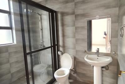 2 Bed Apartment with En Suite at Parklands - 4