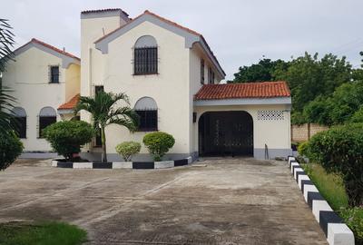 4 Bed Townhouse with En Suite in Nyali Area