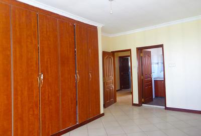 3 Bed Apartment with En Suite in Ngong Road - 4