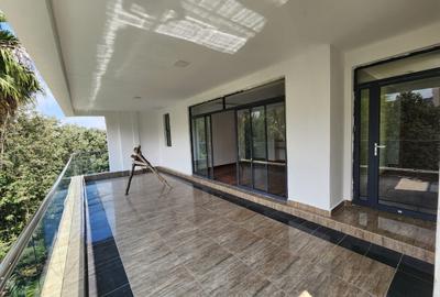 5 Bed Apartment with En Suite at Oloitoktok Road