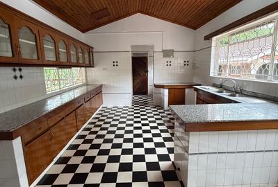 5 Bed House with En Suite in Gigiri - 4
