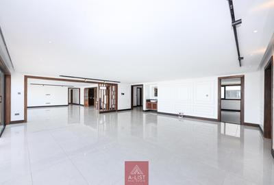 5 Bed Apartment with En Suite at Nyando Road - 4