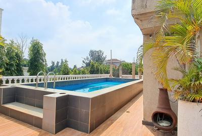 6 Bed House with En Suite in Ridgeways
