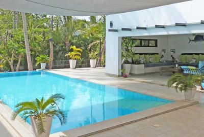 4 Bed House with En Suite in Watamu - 3