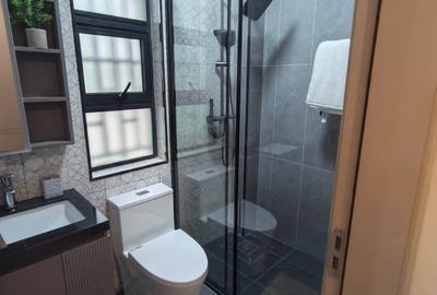 3 Bed Apartment with En Suite at Off Parklands Road - 2