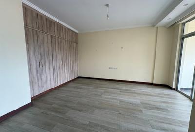 2 Bed Apartment with En Suite in Parklands - 4