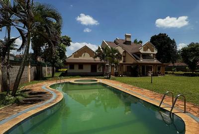 5 Bed House with En Suite in Runda - 4