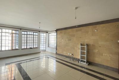 3 Bed Apartment with Parking in Kilimani
