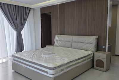 5 Bed Townhouse with En Suite in Lavington - 2
