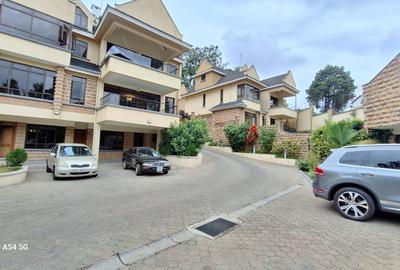 5 Bed Townhouse with En Suite at Lavington Green - 4