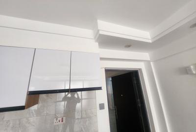 1 Bed Apartment with Swimming Pool in Kilimani - 2