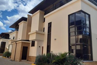 4 Bed Villa with Staff Quarters in Lavington - 2