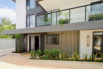 5 Bed Villa with En Suite at 2026-378
