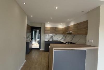 2 Bed Apartment with En Suite in Riverside - 3