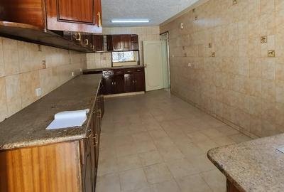 3 Bed House with Staff Quarters in Kileleshwa - 4