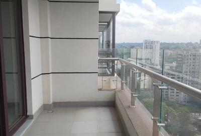 3 Bed Apartment with En Suite in Riverside
