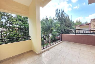 5 Bed Townhouse with En Suite at Convent Drive - 3
