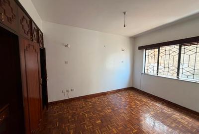 3 Bed Apartment with Parking in Rhapta Road - 2