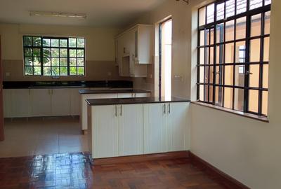 4 Bed Townhouse with En Suite at Mumwe Drive - 4