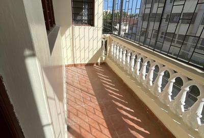 3 Bed Apartment with En Suite at Beach Road - 3
