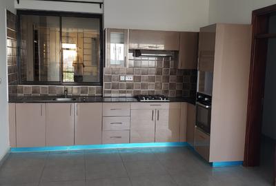 2 Bed Apartment with En Suite at Parklands - 2