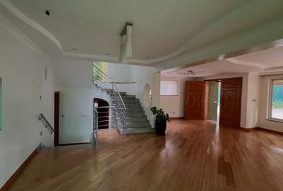 4 Bed Townhouse with En Suite at Riverside Drive - 2